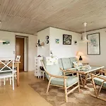 4 Person In Lokken-by Traum * 루켄